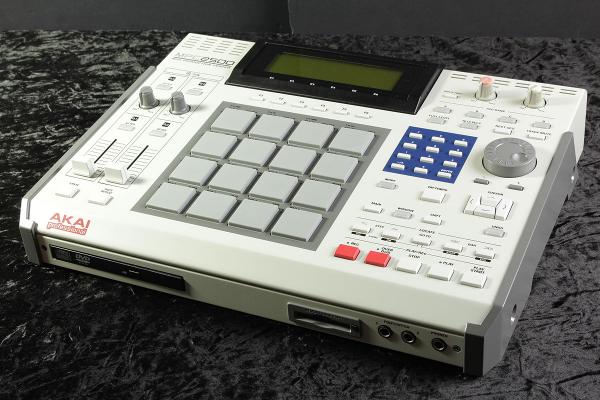 228421 B