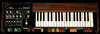 ROLAND SH-1000