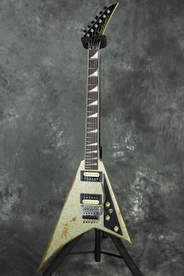 Special Edition Rhoads Gold Sparkle Nitro Tour Relic 担当者おすすめ！Custom Shop製ランディV！ 黄金のスパークル×圧巻のレリック！