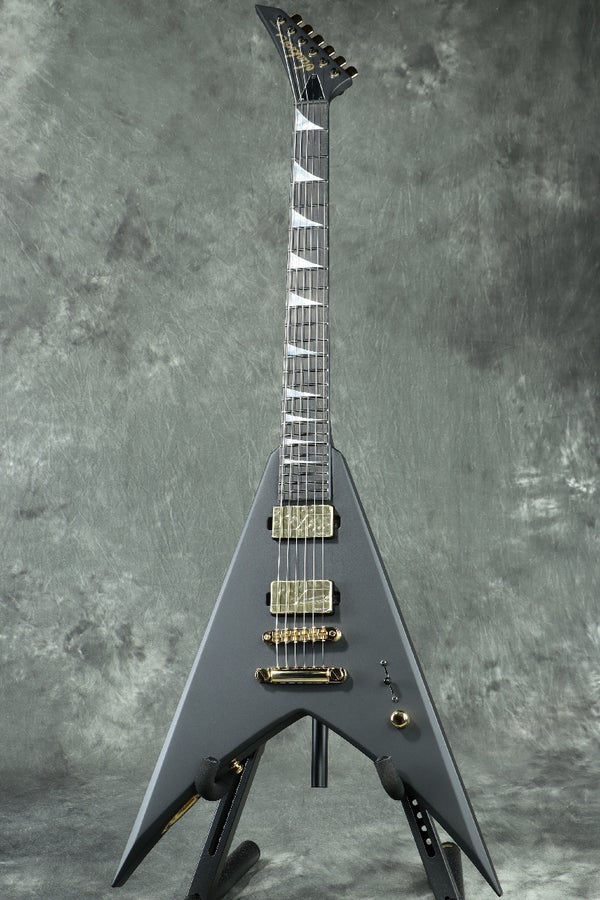 King V Satin Black with Gold Hardware Hardtail Jackson Custom Shop製のKING Vが奇跡の入荷！ 国内入荷わずか1本のみのレアアイテム！
