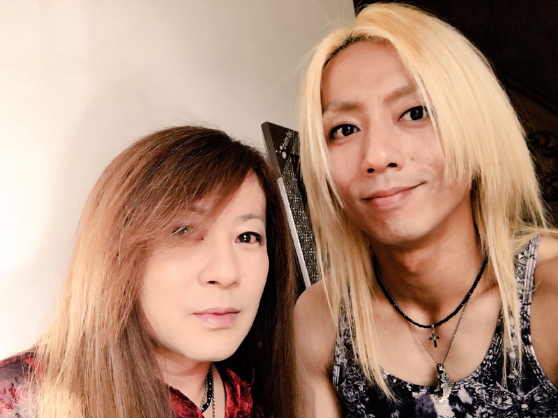 SYU & YUHKI
