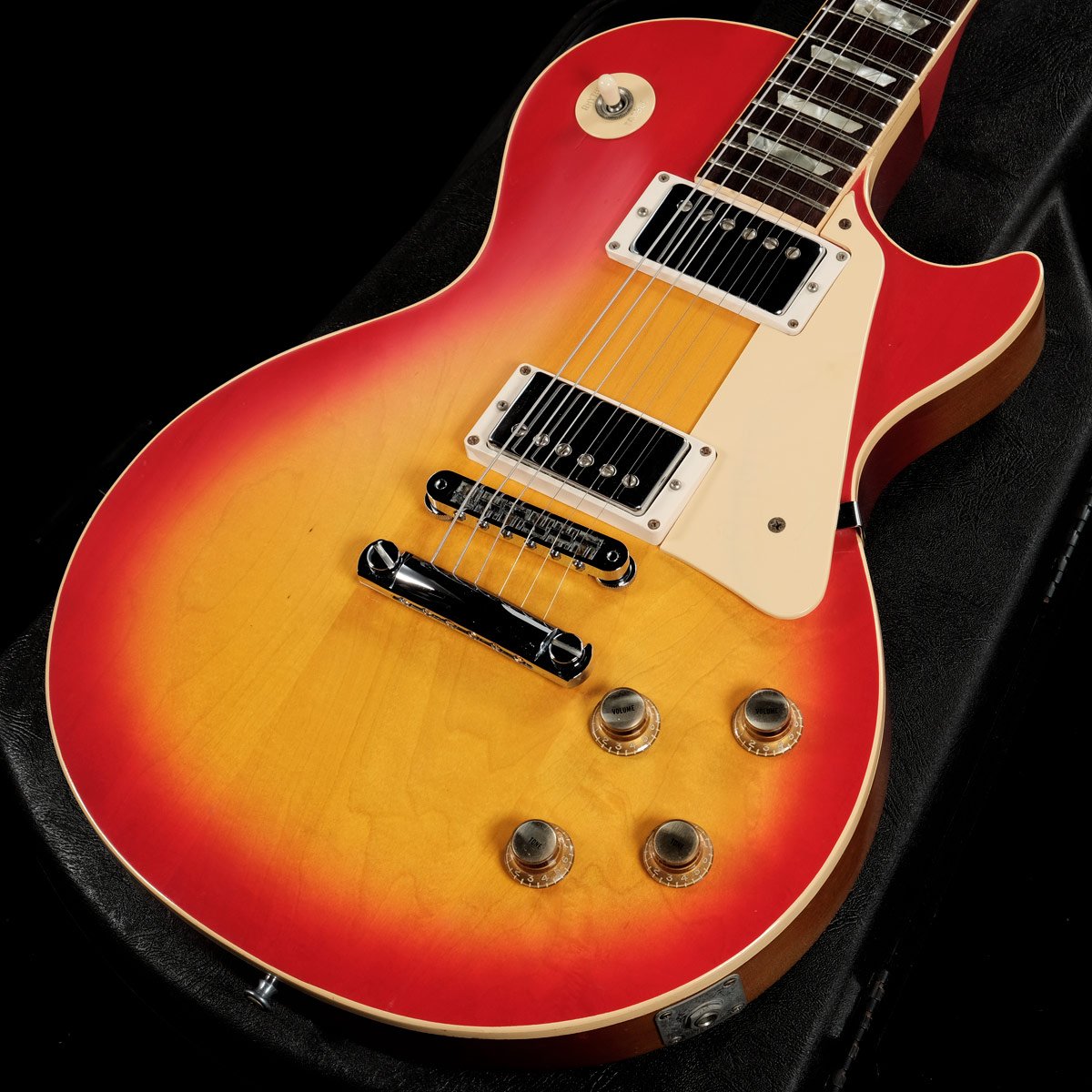 【渋谷店VINTAGEブログ#17】 GIBSON / 1977年製 Les Paul Standard Cherry Sunburst