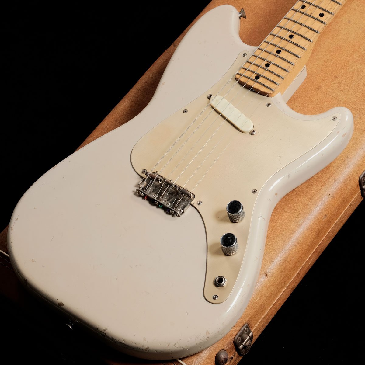 【渋谷店VINTAGEブログ＃7】 FENDER / 1957年製 Musicmaster Desert Sand