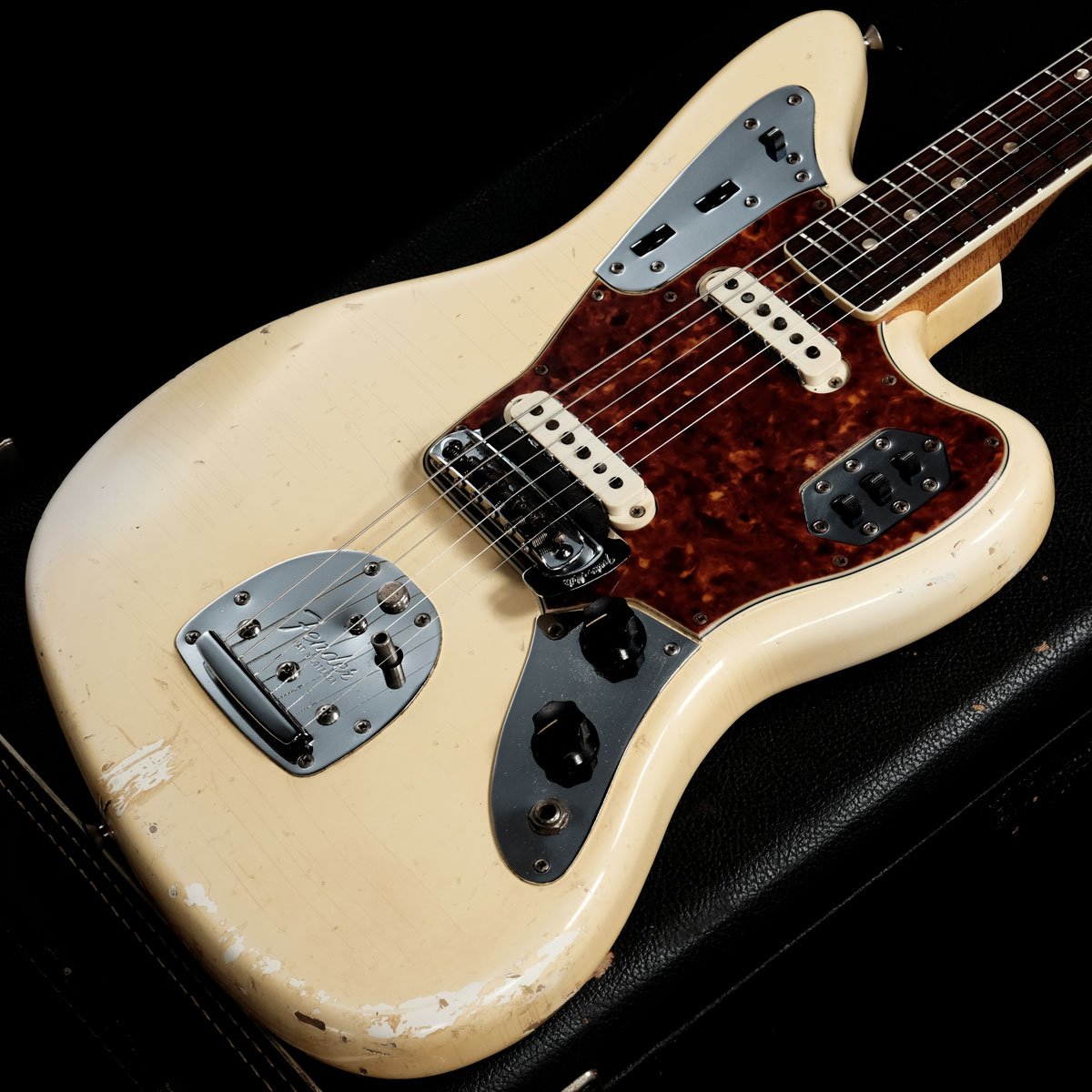 【渋谷店VINTAGEブログ＃59】 FENDER / 1966年製 Jaguar Olympic White
