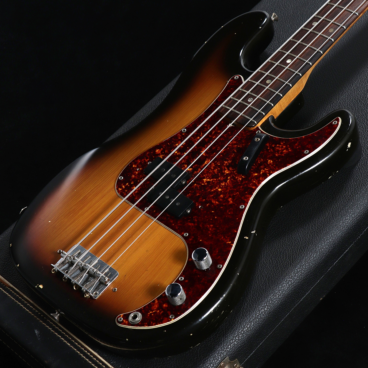 【渋谷店VINTAGEブログ#76】FENDER / 1968年製 Precision Bass Sunburst