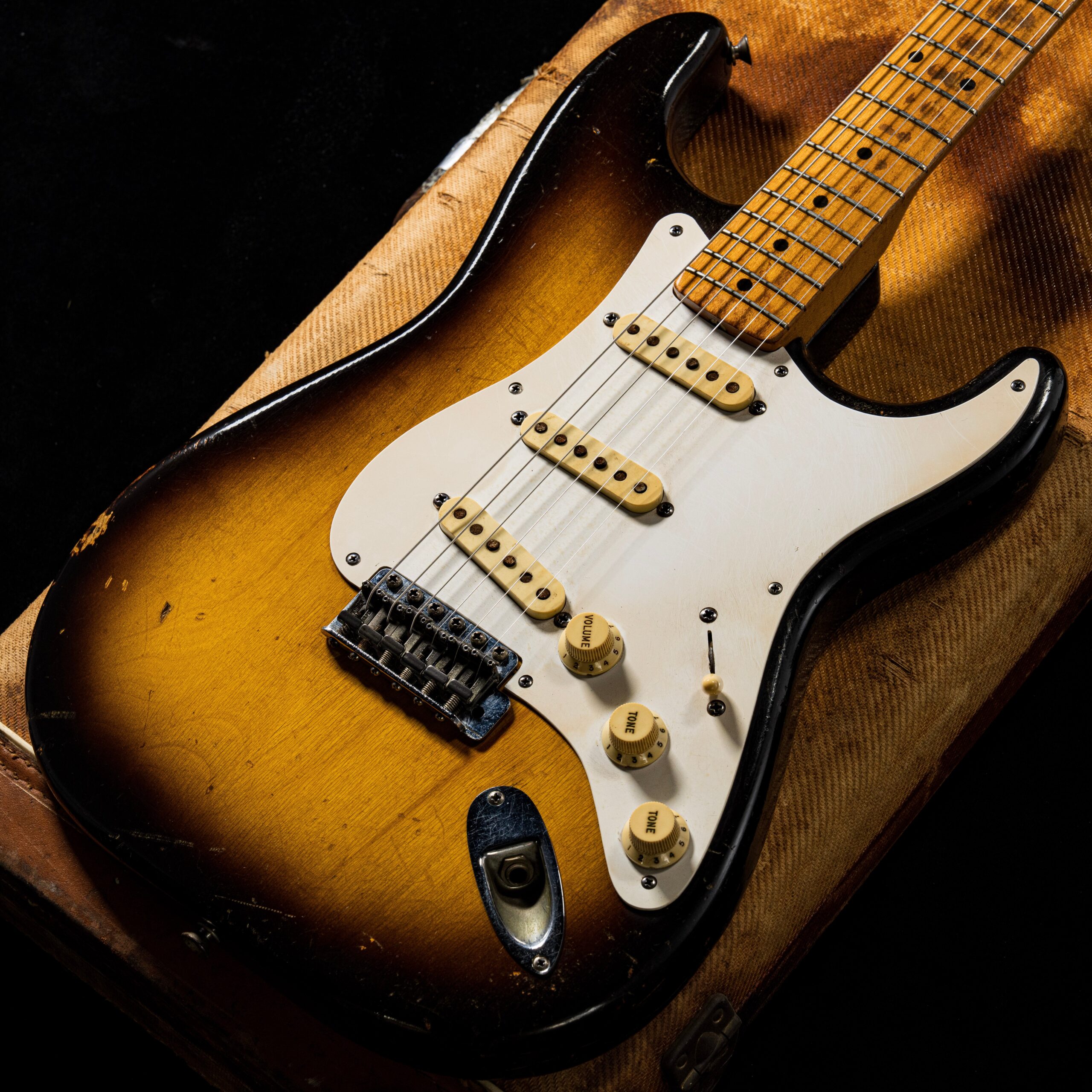 【渋谷店VINTAGEブログ#92】Fender / 1957年製 Stratocaster Sunburst