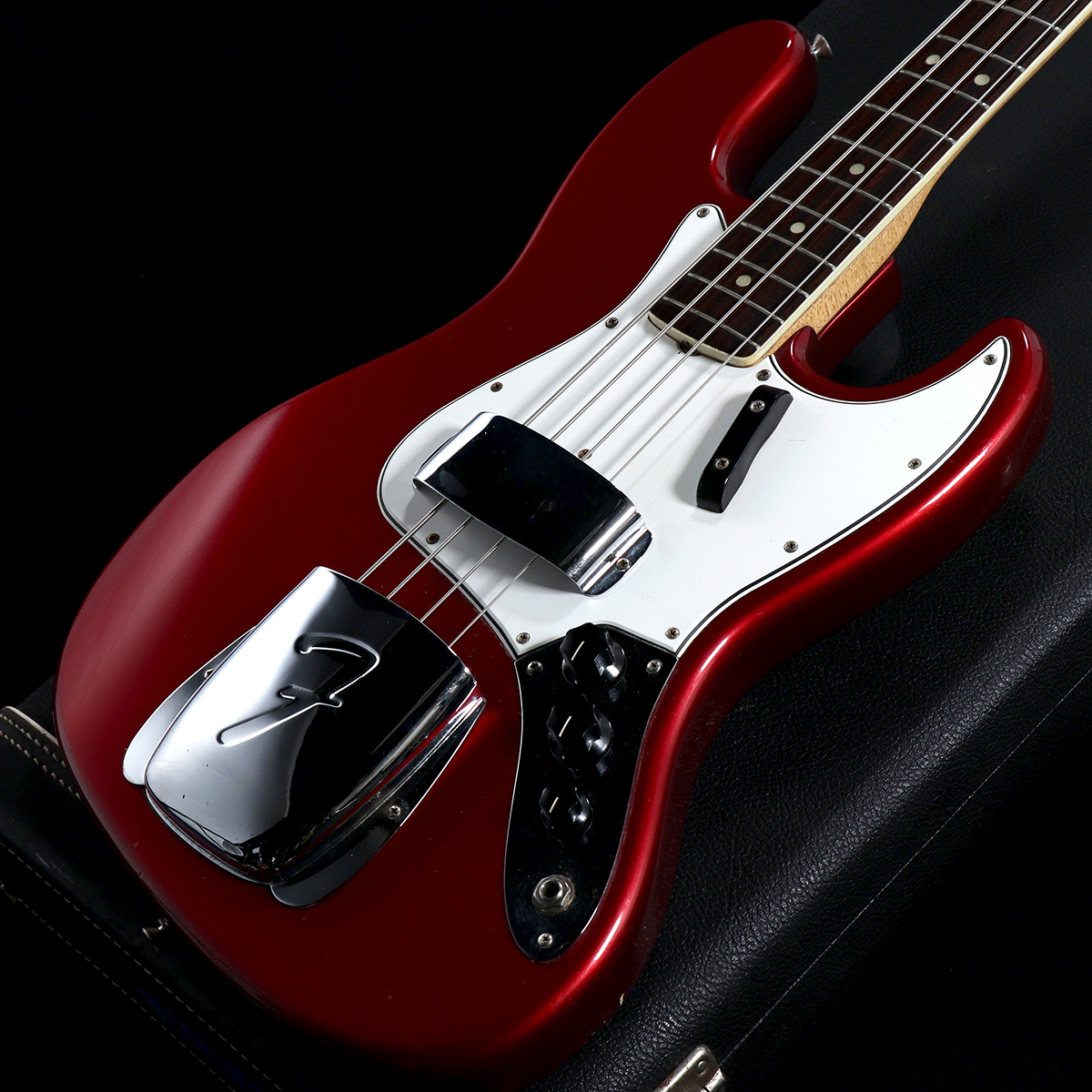 【渋谷店VINTAGEブログ#96】Fender 1966年製 JAZZ BASS Candy Apple Red