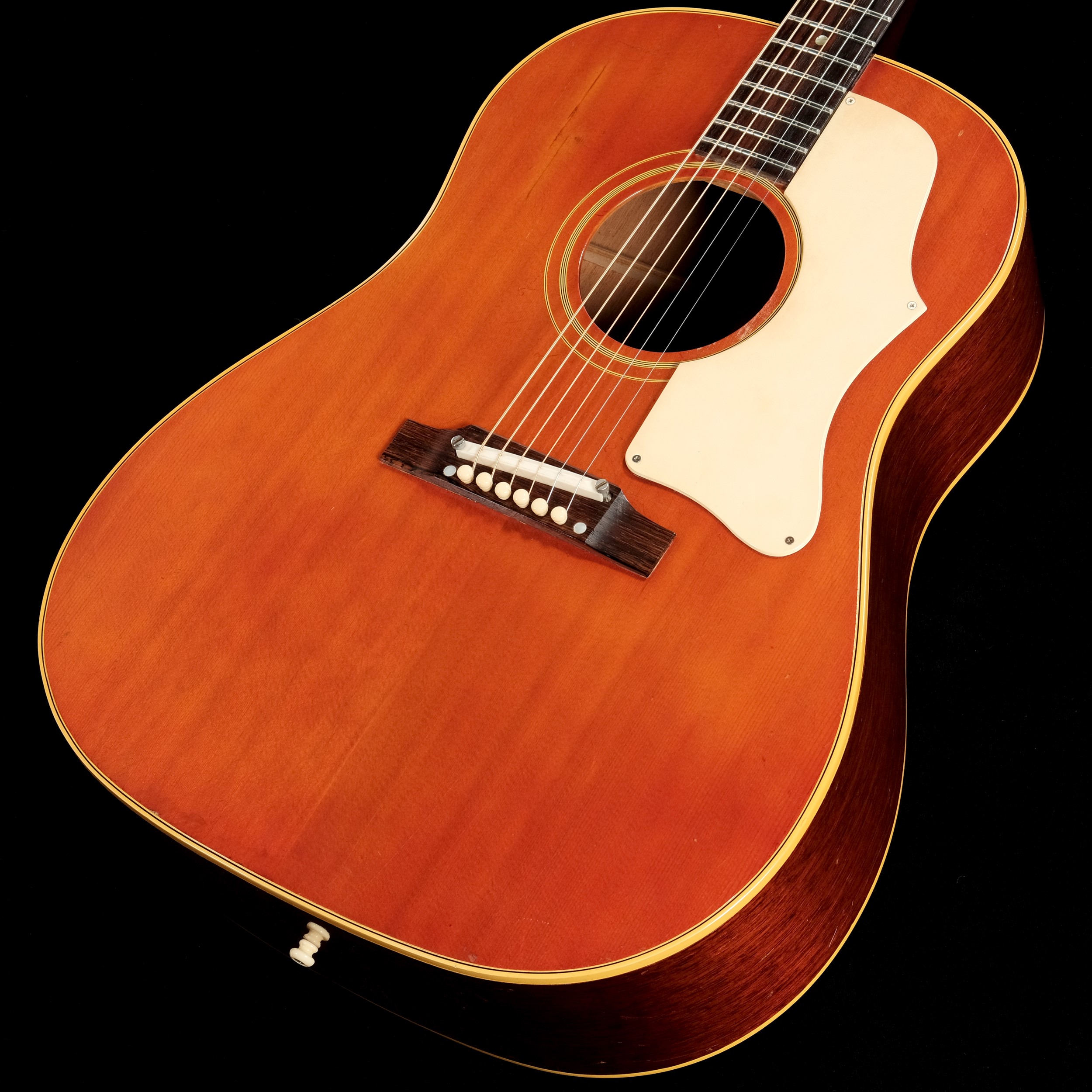 【渋谷店VINTAGEブログ#106】 GIBSON 1968年製 J-45 Cherry